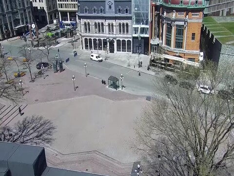 Place d'Youville Webcam, Quebec, Canada